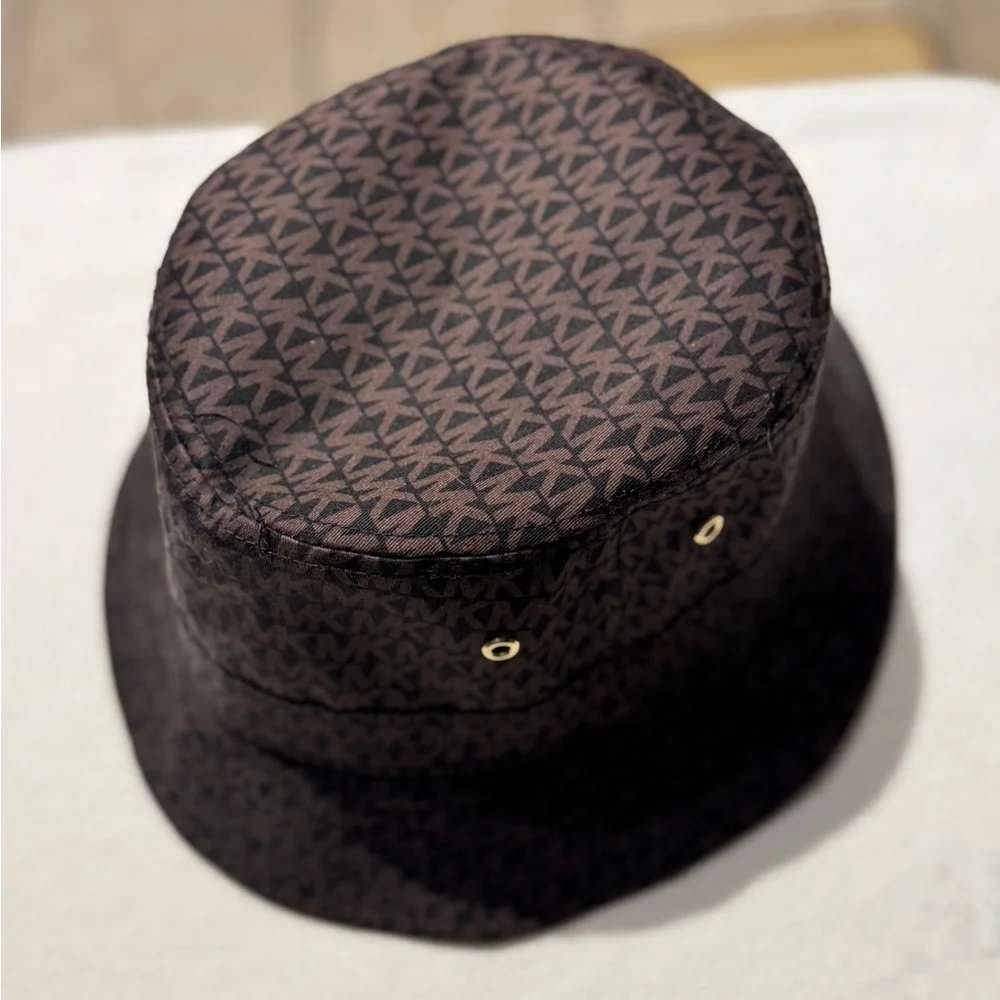 Michael Kors Logo Print Organic Cotton Blend Bucket Hat.